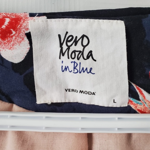 Vero Moda in Blue - Floral Bomber Jacket - Picture 6 of 6